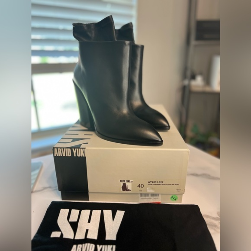 Arvid Yuki Shy‎ Womens PETALO Leather Pointed Toe Ankle Boots &, Black Size US 9